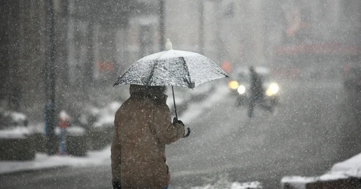 Meteoroloji den kuvvetli sağanak ve kar yağışı uyarısı! Sıcaklıklar 10 derece düşecek
