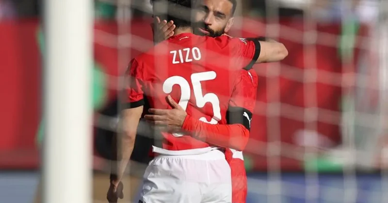 Salah sahneye çıktı! 10 kişi Mısır 3 puanı kaptı