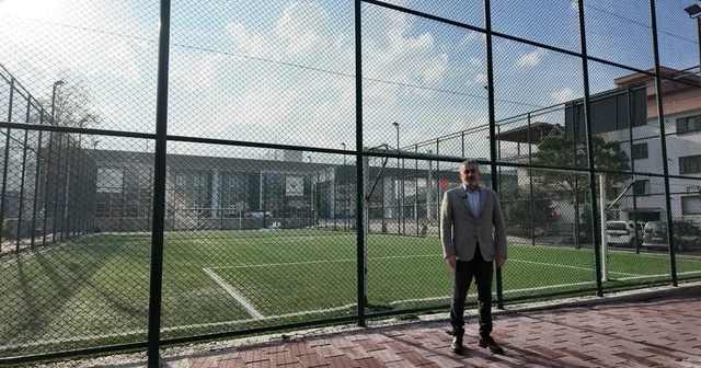 Pamukkale Belediyesi mahalle gençlerinin kullandığı halı sahayı ücretli yaptı Denizli Haberleri