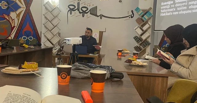 Müslüman Kimliği İnşa Etme Üzerine kitap tahlili gerçekleştirildi Afyonkarahisar Haberleri