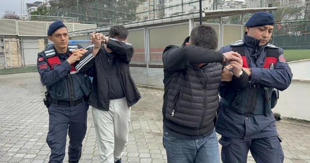 Araçlarında uyuşturucu hap ele geçirilen 2 kişi gözaltına alındı Samsun Haberleri