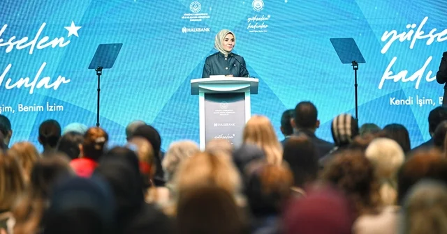 Bakan Göktaş: Kadınlarımız kalkınmanın asli faktörüdür Yükselen kadınlar projesi Antalya da tanıtıldı Antalya Haberleri