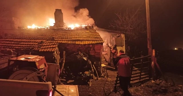 Sobadan çıkan ev yangınında 1 kişi yaralandı Balıkesir Haberleri