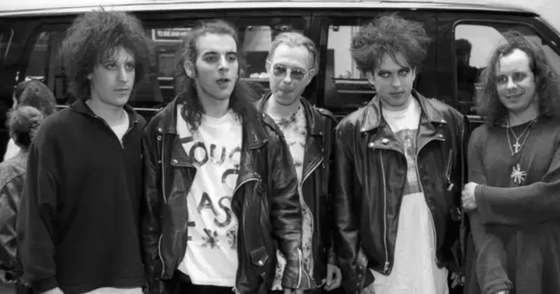 Ünlü rock grubu The Cure üyesi yıldız hayatını kaybetti