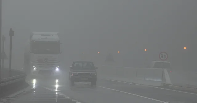Bolu Dağı geçişinde yağmur ve sis etkili oldu Bolu Haberleri