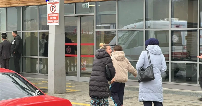 Bedava dağıtılan çikolatayı yediler, soluğu hastanede aldılar! Sözcü Gazetesi