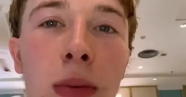 Mekke de Noel tabelası görünce şaşkınlığa uğradı: İngiliz umrecinin haklı tepkisi VİDEO İZLE