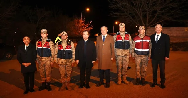 Vali Aydoğdu dan Mehmetçiğe moral ziyareti Erzincan Haberleri