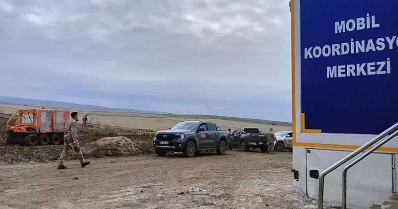 Libya heyetinin öldüğü uçak kazasında enkaz alanında çalışmalar devam etti