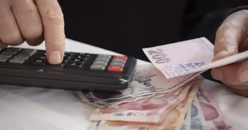 Masadaki rakam netleşti! İşte emekliye verilecek bayram ikramiyesi
