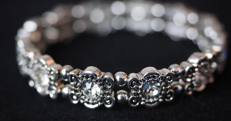 Gümüş gün içinde yüzde 9 değer kazandı