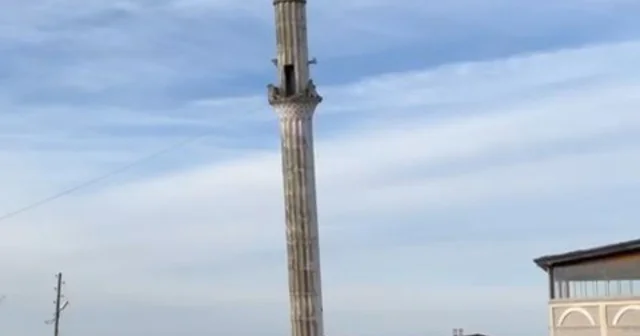 Minarenin kontrollü yıkımı kamerada Rize Haberleri