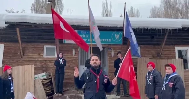 İzcilerden bayrak yürüyüşü Erzurum Haberleri