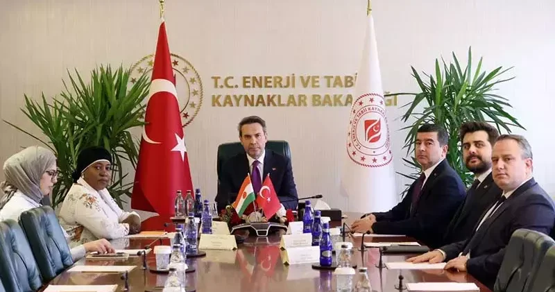 Bakan Bayraktar: Nijer in yer altı zenginliklerini ülkemizin teknik tecrübesiyle buluşturabiliriz