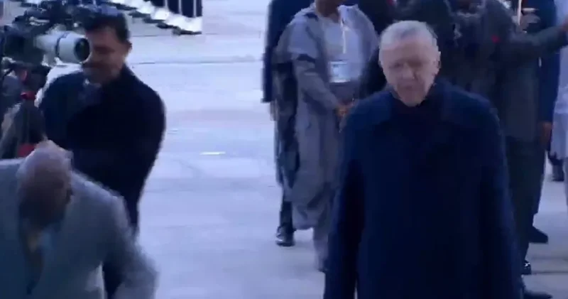 Son dakika Nijerya Cumhurbaşkanı Saray da düştü