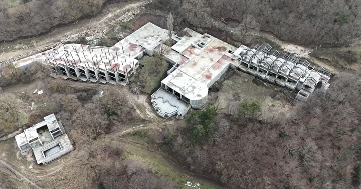 Halit Ergül ün Kartalkaya daki yangın faciası öncesi inşasına başladığı otelde ruhsata aykırı yapı! İncelemeler sürüyor