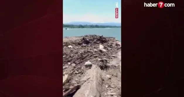 Endonezya da denize acil iniş yapan uçak kamerada!