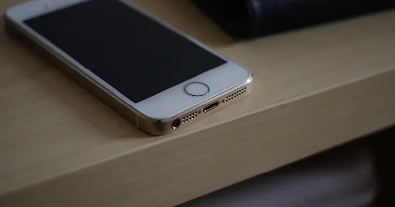 Apple dan şaşırtan hamle: 13 yıl önce çıkan iPhone a güncelleme geldi!