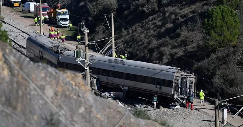İspanya hükümeti, 45 kişinin hayatını kaybettiği tren kazası için 20 milyon euro tazminat ödeyecek