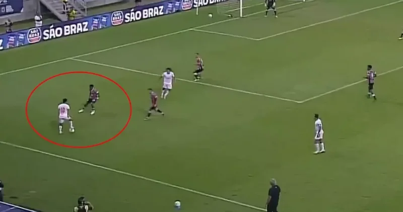 Yok artık daha neler! Çalım atan futbolcu sarı kart gördü