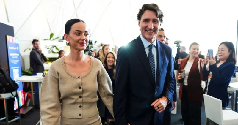 Eski Kanada Başbakanı Justin Trudeau ile aşk yaşayan Katy Perry den ilk politik çıkış: ICE polislerine tepki gösterdi
