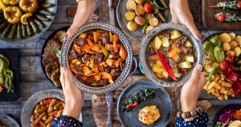 Bugün iftarda ne var? Ramazanın dokuzuncu gününe özel: Orman kebabı ve tutmaç çorbası eşliğinde nefis menü!