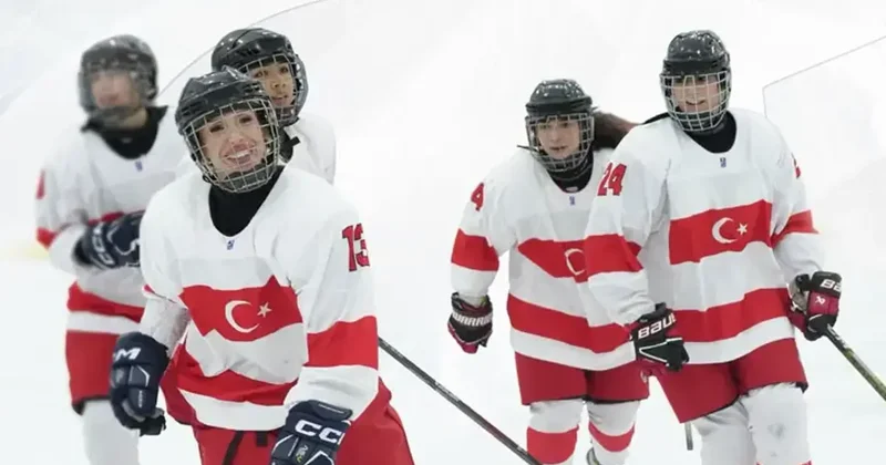 Dünya Kadınlar Buz Hokeyi Şampiyonası liderlik geldi! Türkiye Bulgaristan: 4 1 Spor Haberleri