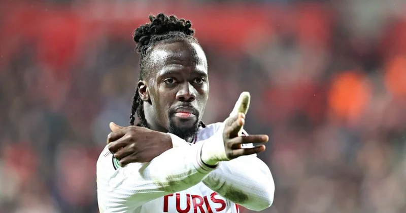 Cherif Ndiaye: Hocamız devre arasında bizimle konuştu Futbol Haberleri