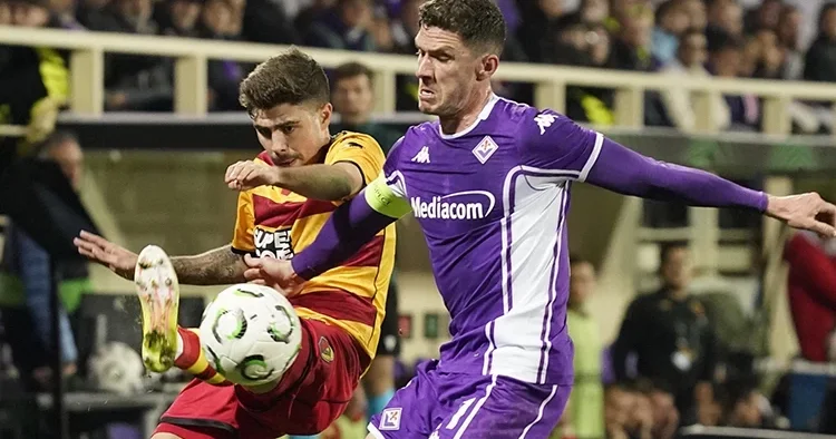 Fiorentina evinde ecel terleri döktü, uzatmalarda bulduğu gollerle turladı!