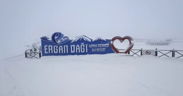 Ergan Dağı nda kar rekoru: 2. etap teleski hattı kar altında Erzincan Haberleri