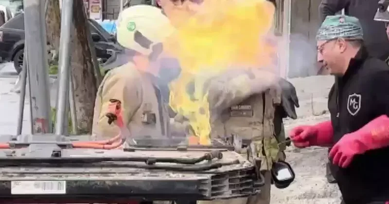 Sarıyer de elektrikli aracın bataryasının patladığı anlar kamerada