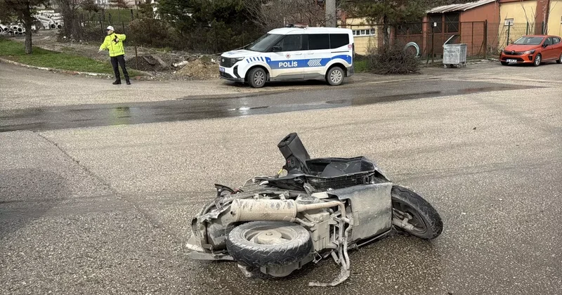 Karabük te motosiklet ile minibüs çarpıştı: Motosiklet sürücüsü hayatını kaybetti