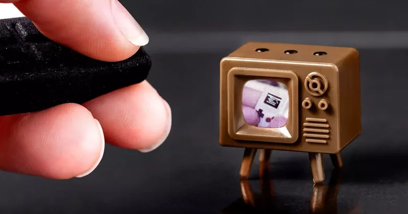 İşte dünyanın en küçük televizyonu! Sadece bir üzüm tanesi kadar boyutu var