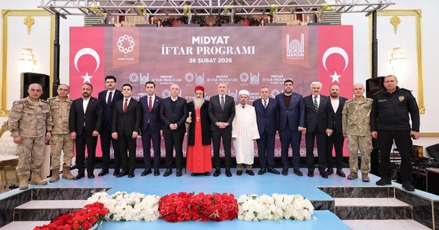 Vali Akkoyun, Midyat ta vatandaşlarla iftarda bir araya geldi Mardin Haberleri