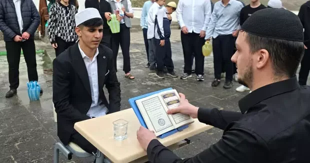 Şırnak haberleri Şırnak ta imrendiren başarı: 95 günde hafız oldu! İşte başarısının sırrı 27 Şubat 2026