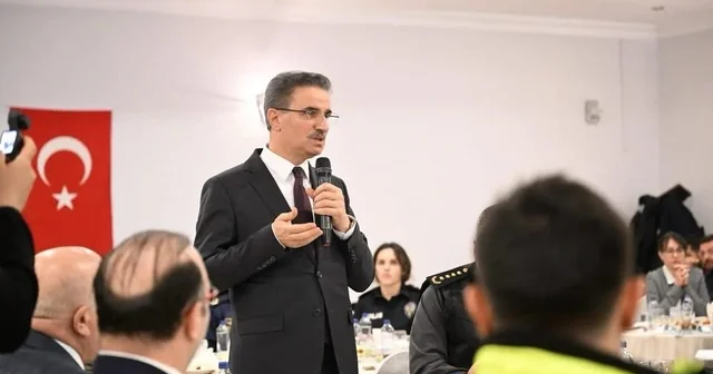 Vali Baruş, polis evinde iftar programında emniyet mensupları ile bir araya geldi Erzurum Haberleri