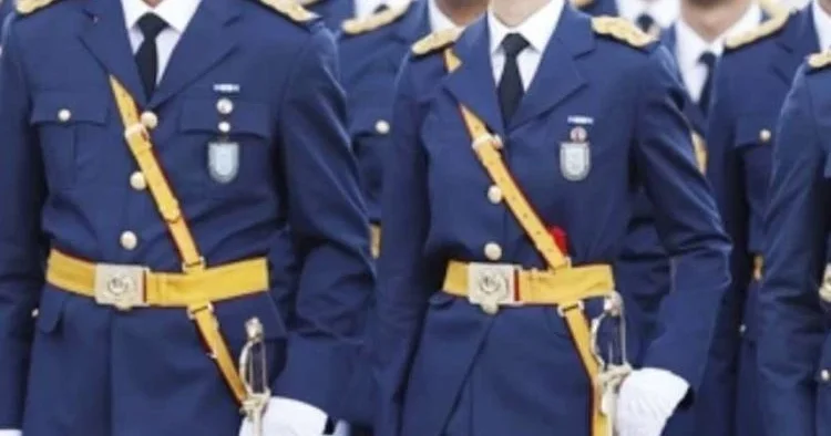 9 sözleşmeli er uyuşturucudan gözaltına alındı