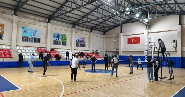 Korkut ta iftar sonrası spor salonunda yoğunluk yaşanıyor Muş Haberleri