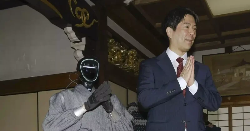 Japonlar bunu da yaptı: Karşınızda robot rahip!