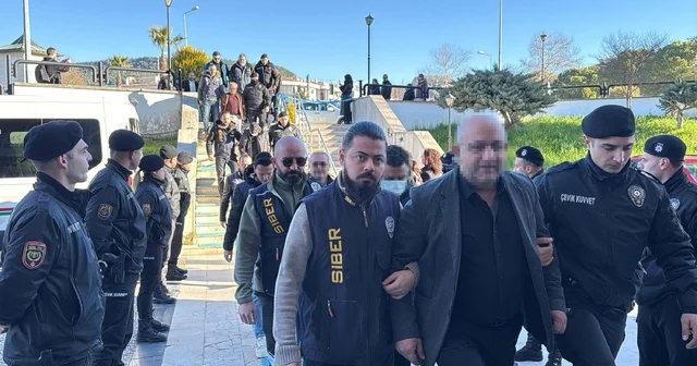 Sakaraltı Sakarüstü operasyonunda gözaltına alınan 8 şüpheli adliyede Muğla Haberleri