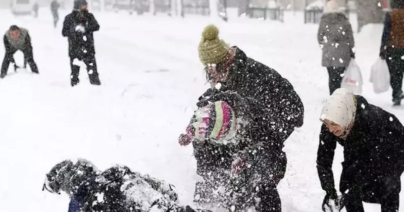 Açıklamalar peş peşe geldi! Çok sayıda kentte eğitime kar arası