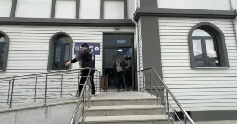 İki motosiklet çarpıştı, 1 kişi hayatını kaybetti: Kaçan sürücü yakalandı