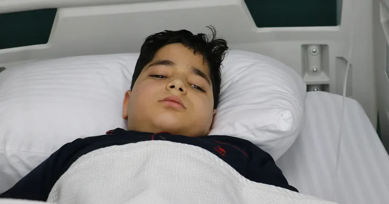 Geçmeyen karın ağrısı ölümcül olabilir! Ailelerin yaptığı o hata tanıyı geciktiriyor