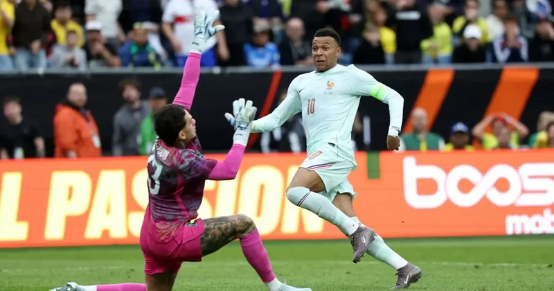 Ederson un yediği goller olay oldu: İki kez aynı hataya düştü topa tutuldu Sözcü Gazetesi