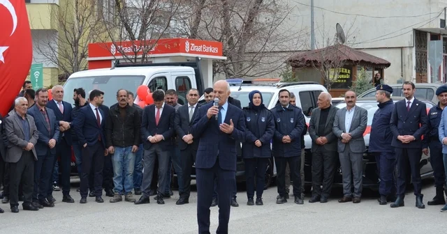 Uzundere de hizmet seferberliği: Yeni araç filosu dualarla tanıtıldı Erzurum Haberleri