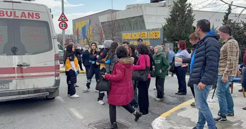 İstanbul da korku dolu anlar! Fen lisesinin laboratuvarında patlama: 4 öğrenci yaralandı