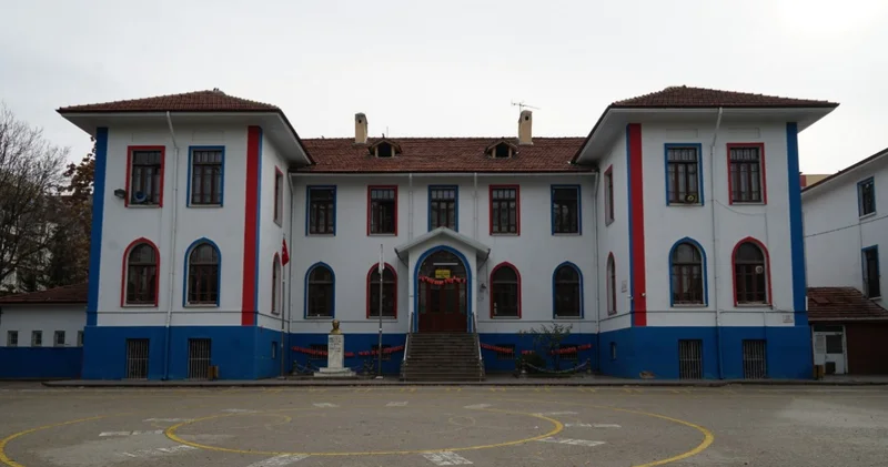 Mimar Kemal Ortaokulu nun kapatılacağı iddialarına yanıt