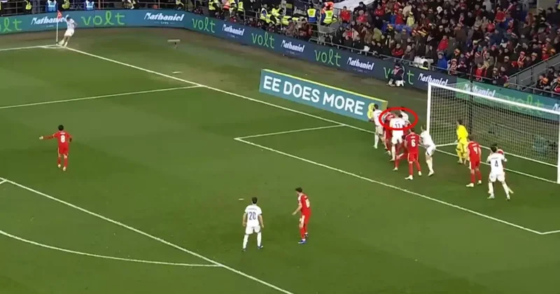 Bosna Hersek için Dünya Kupası umutları bitti derken Dzeko sahneye çıktı