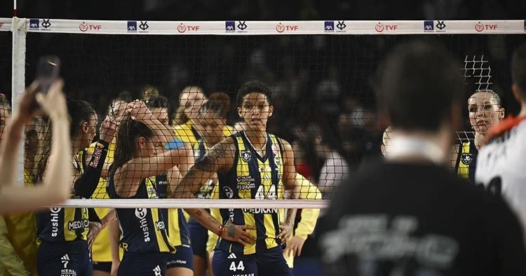 Fenerbahçe filesi yangın yeri!