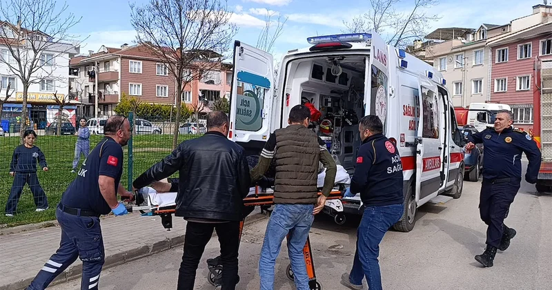 Yangın esnasında bayılan yaşlı kadın son anda kurtarıldı Sözcü Gazetesi